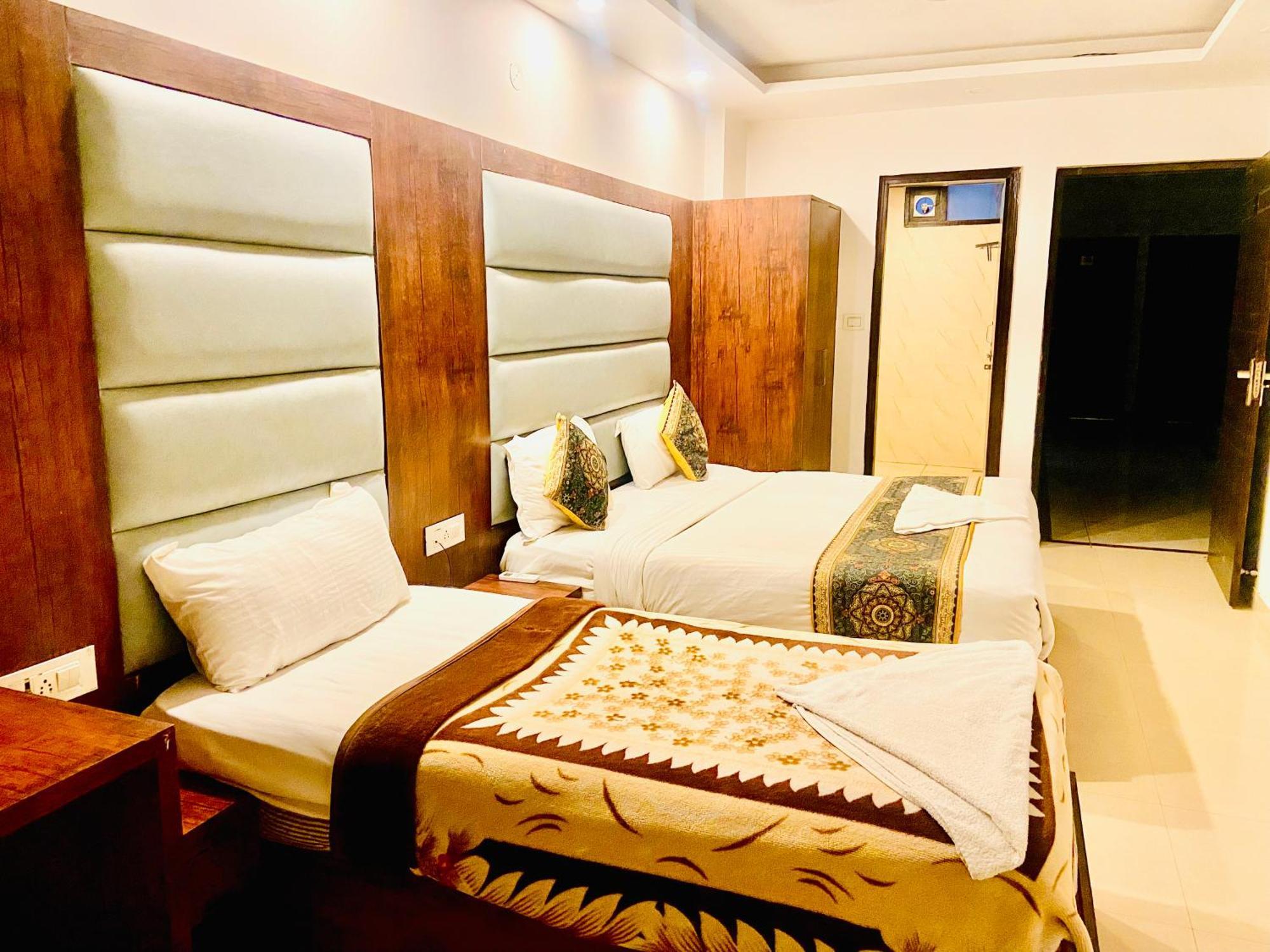 Hotel Tark Plaza Delhi Airport